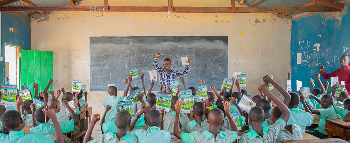 Studenti in Sud Africa che seguono il piano di educazione alla prevenzione della Rabbia